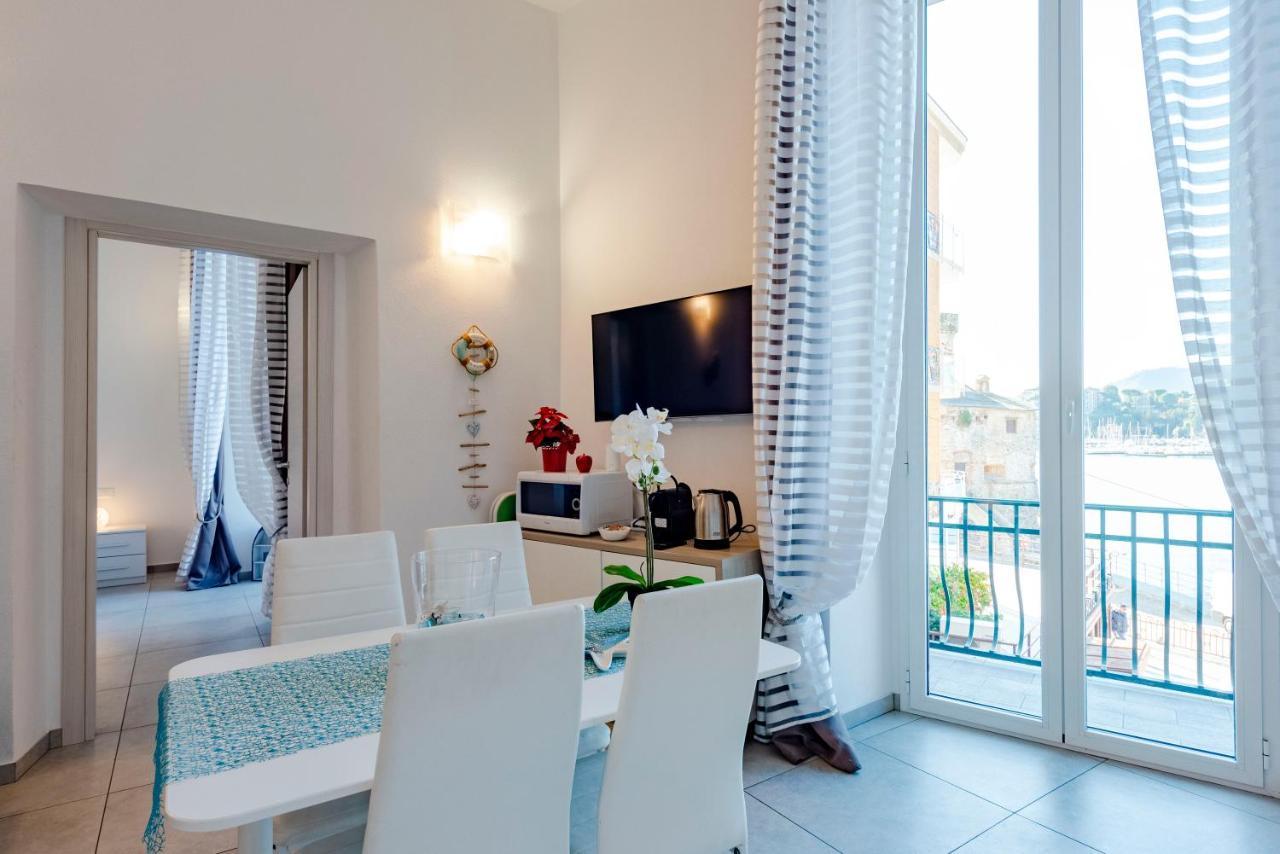 Alla Casa Rosa Al Mare, Central Seafront Stay With Free Private Garage, Air Conditionig, Wi-Fi, Ideal Choice For A Relaxing And Exciting Coastal Escape Rapallo Exterior photo